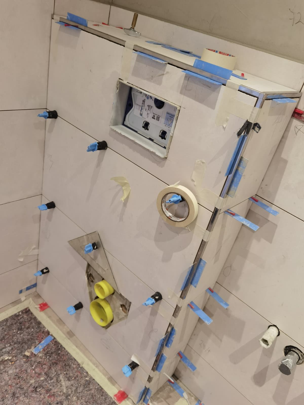 Badezimmer entkernt und neu aufgebaut – Nachher